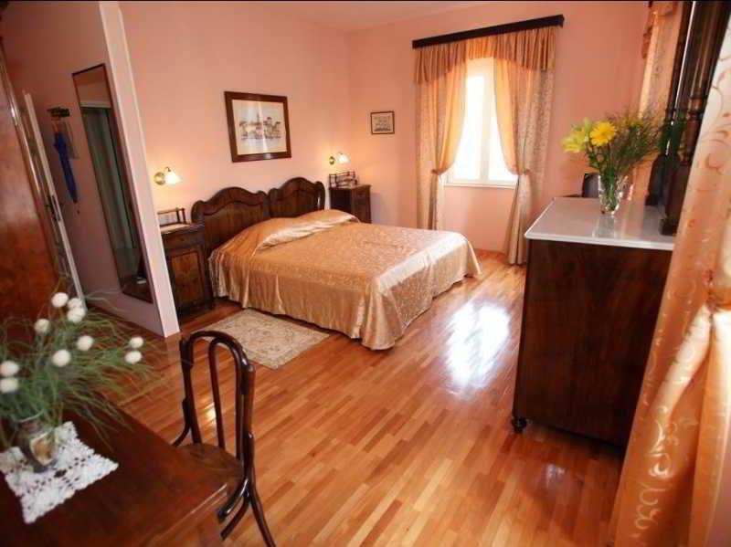 טרוגיר Villa Moretti מראה חיצוני תמונה